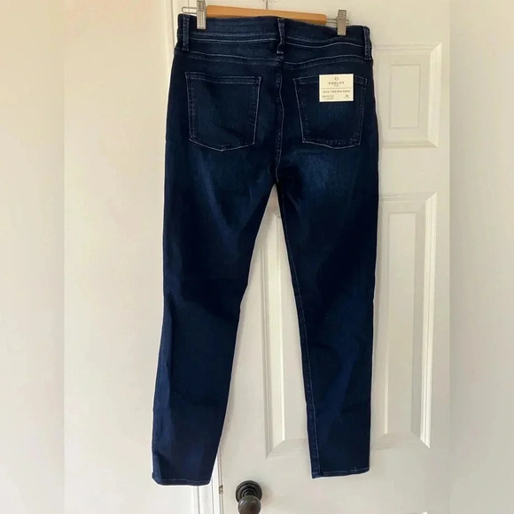Fidelity Sola Mid Rise Ankle Skinny Jeans (31) in Luxe - Picture 5 of 9